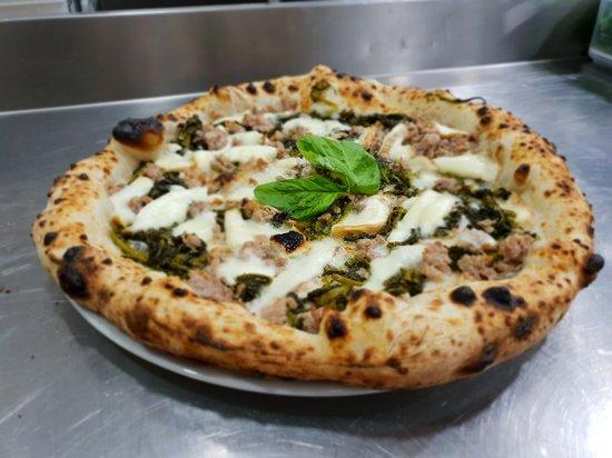 Il Testone Pizza Store